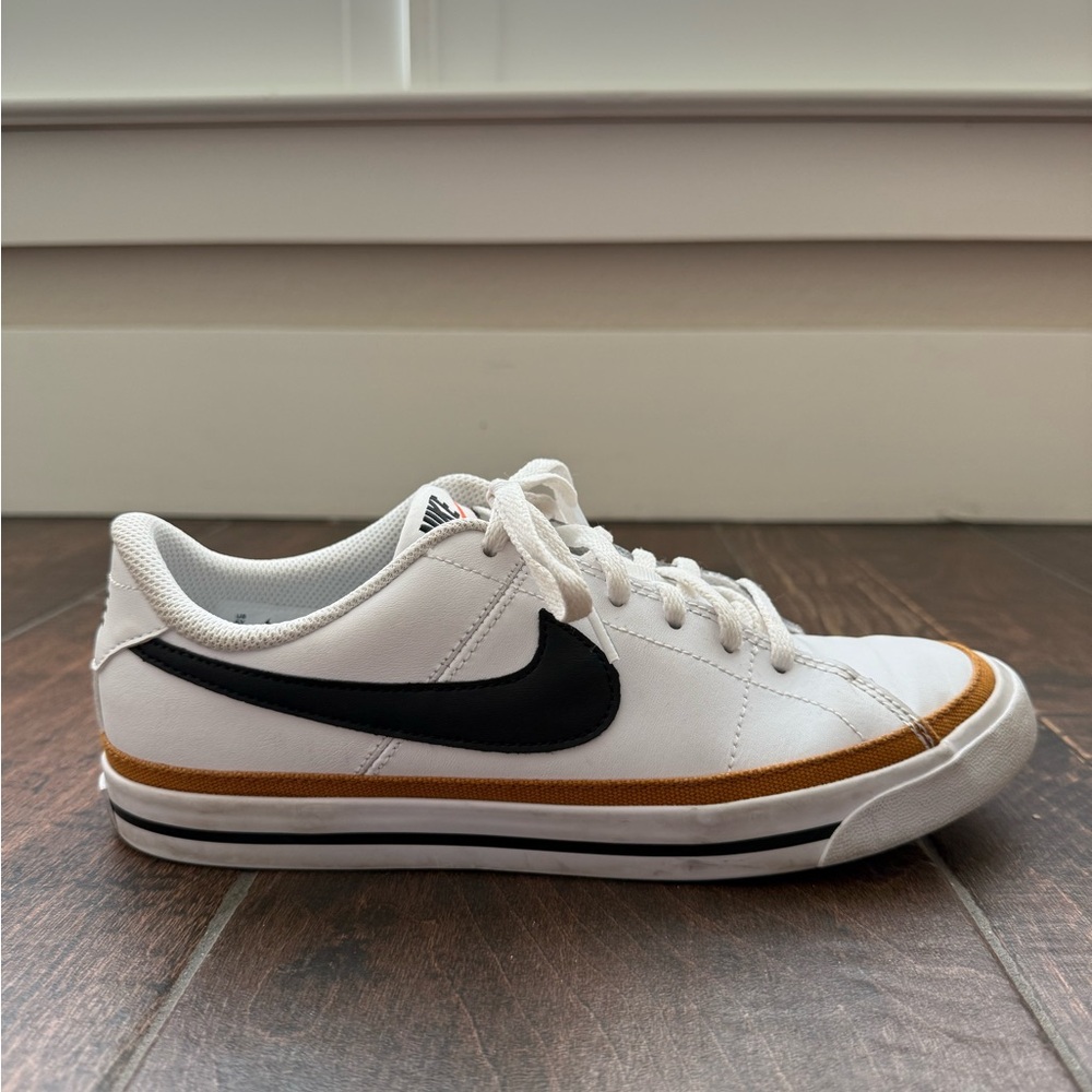 Nike Court Legacy Next Nature White Desert Ochre, women’s 7.5